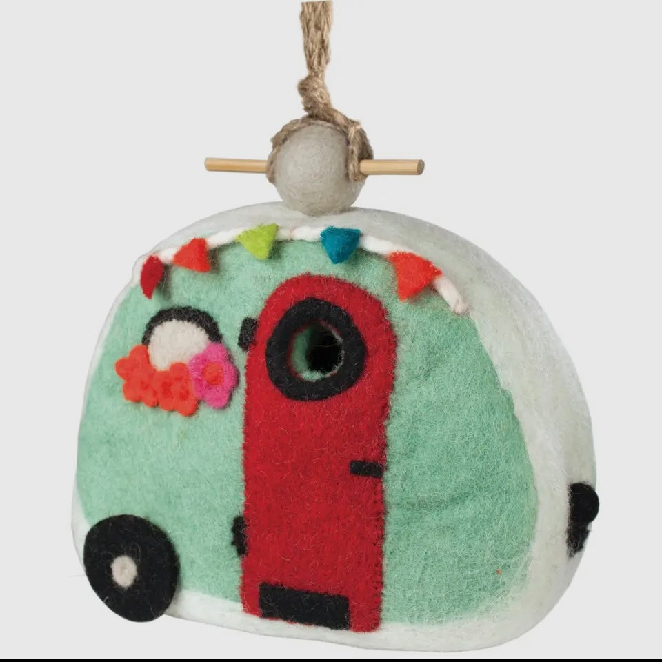 Retro Camper Birdhouse